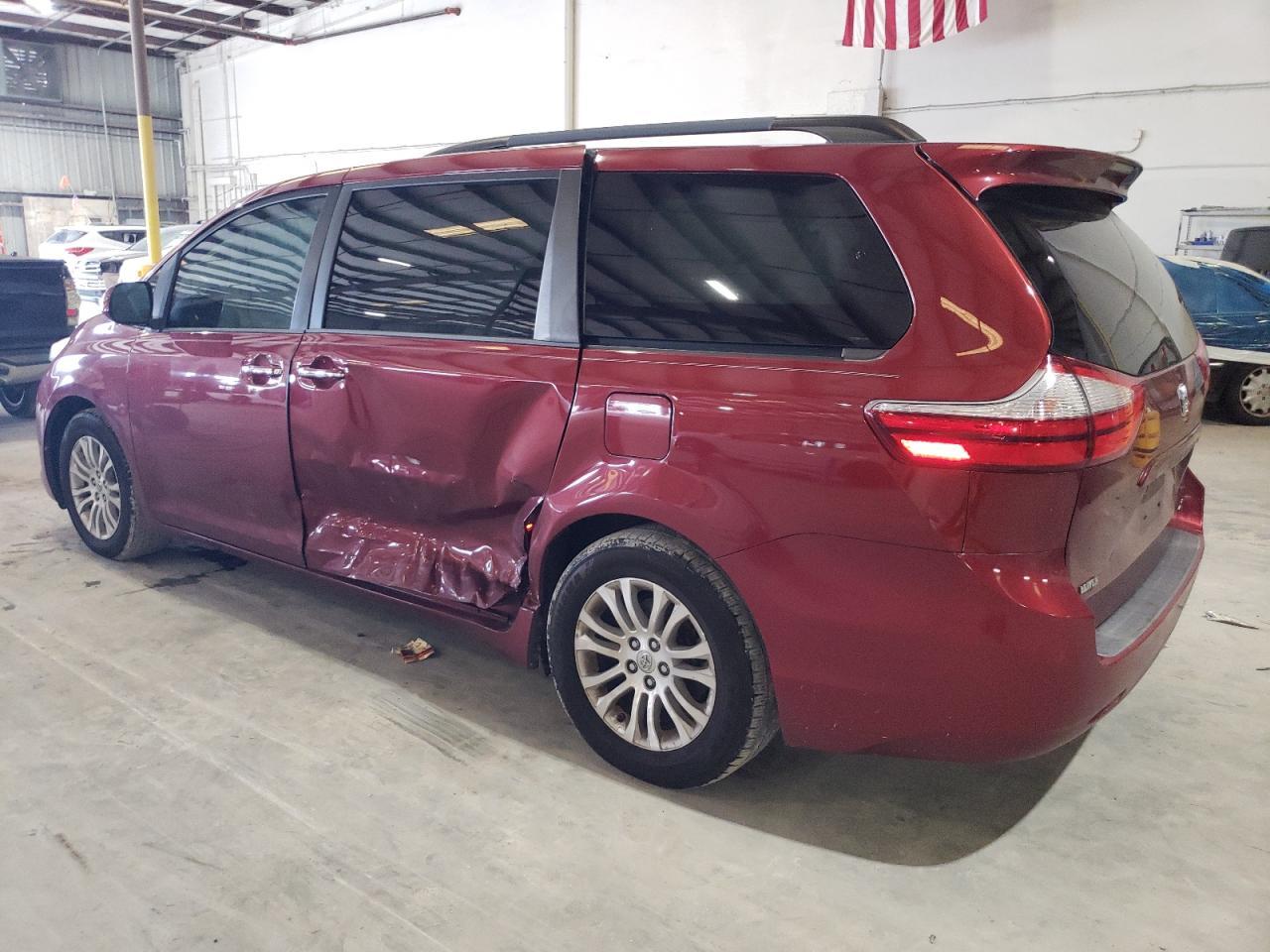 2015 TOYOTA SIENNA