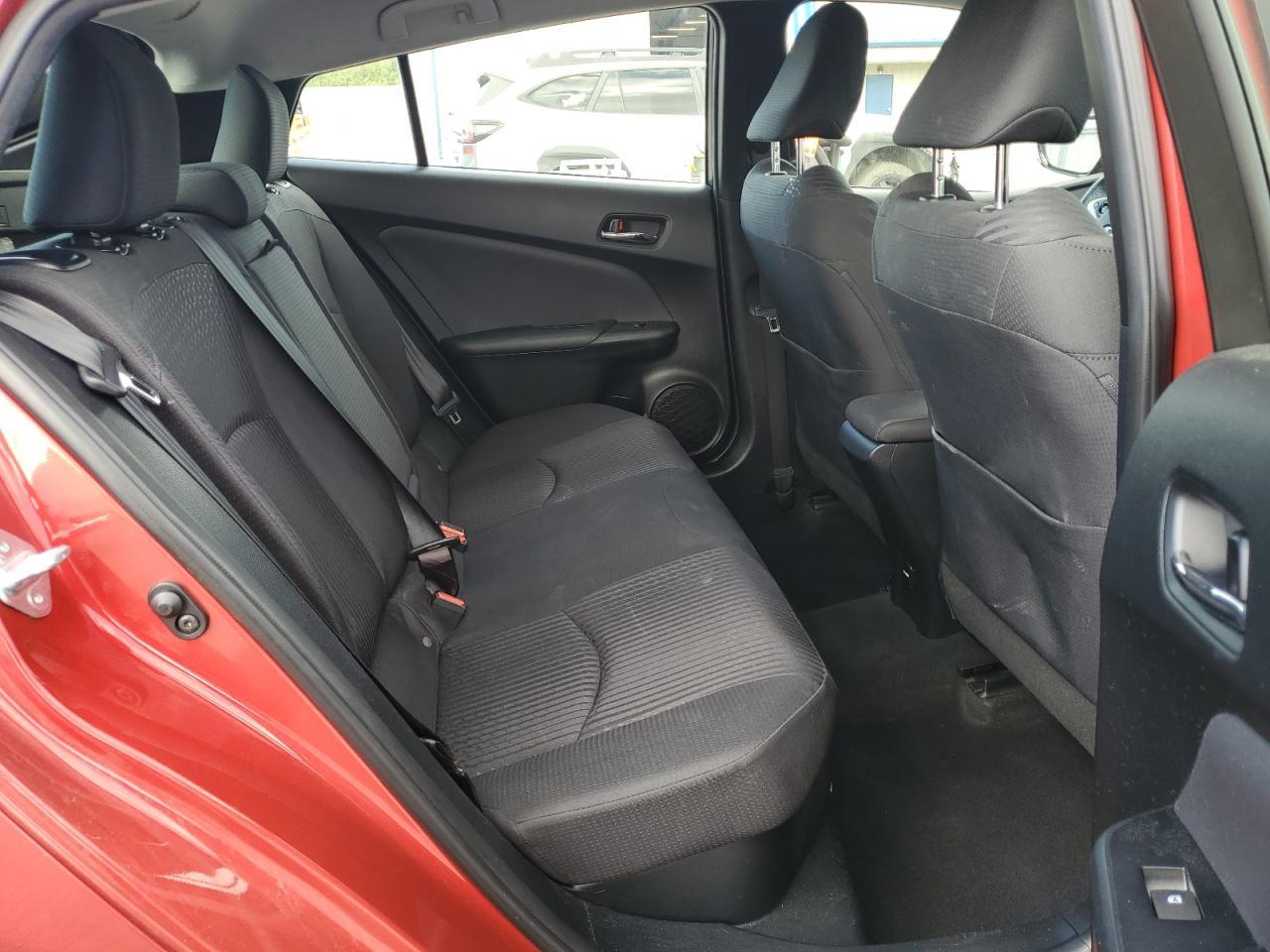 2016 TOYOTA PRIUS