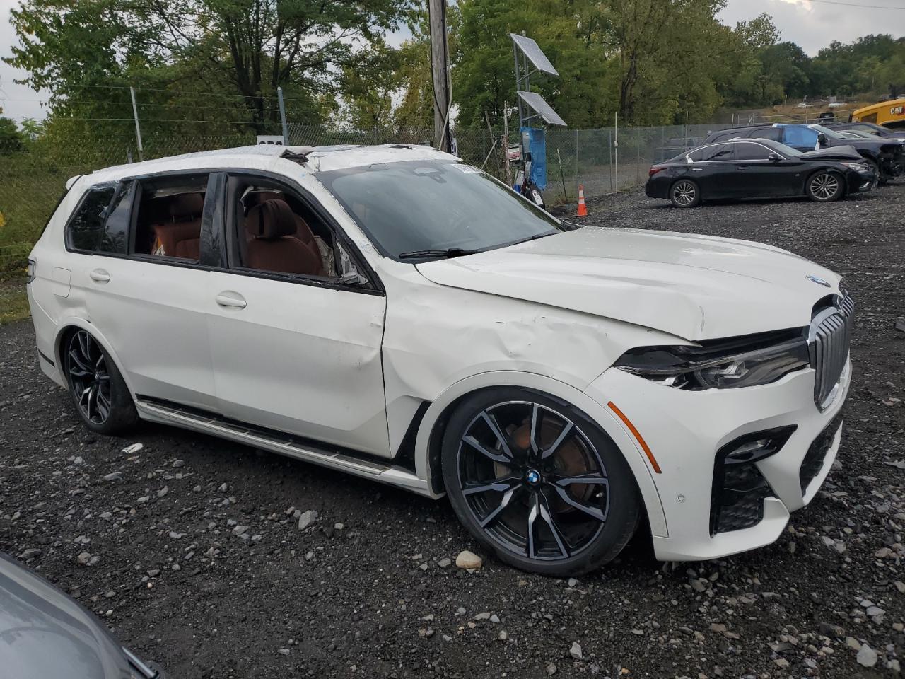 2022 BMW X7