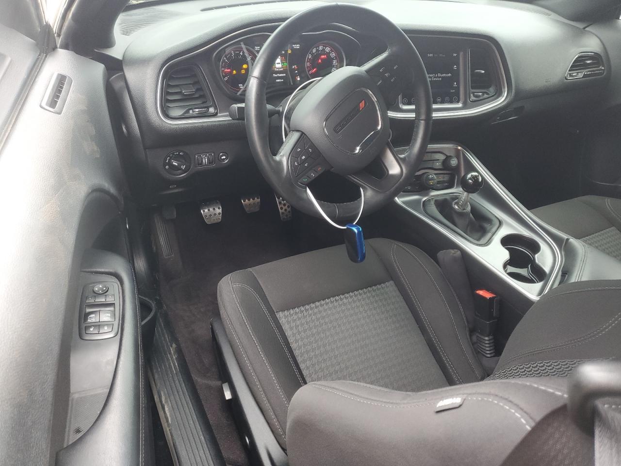 2017 DODGE Challenger