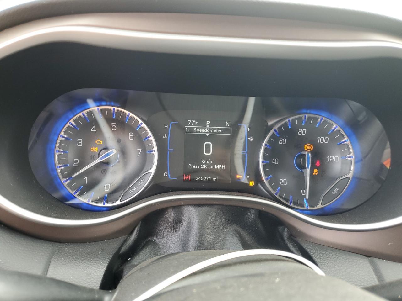 2020 CHRYSLER Voyager