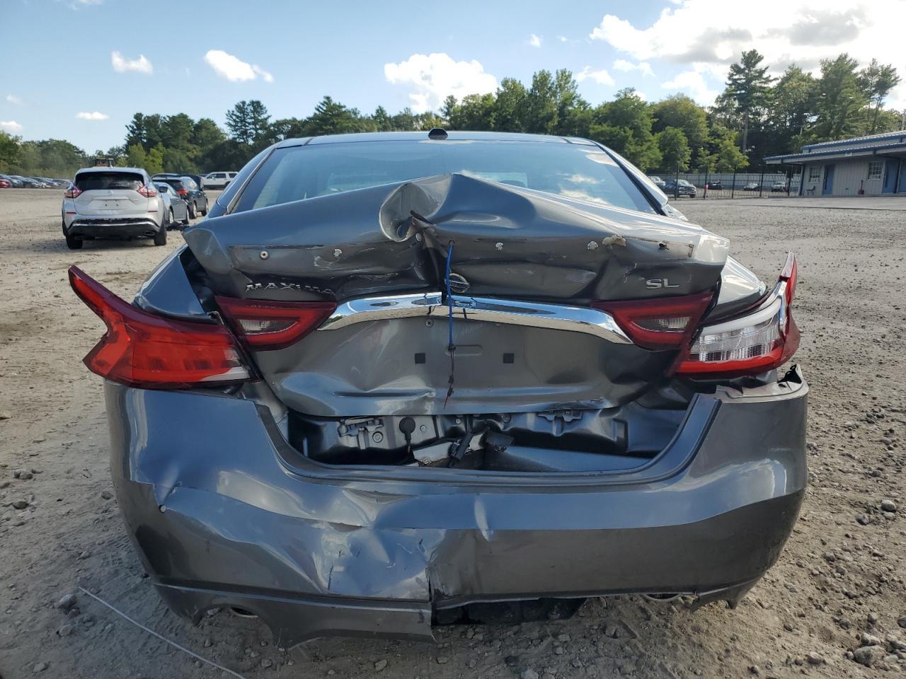 2016 NISSAN Maxima