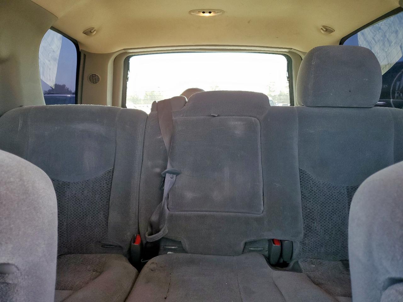 2004 CHEVROLET Tahoe