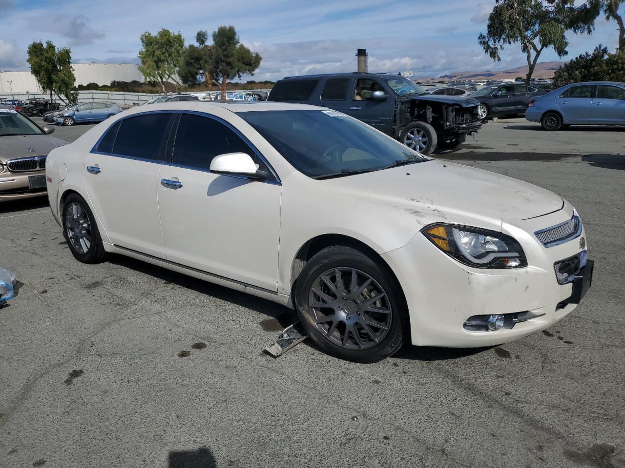 2011 CHEVROLET MALIBU