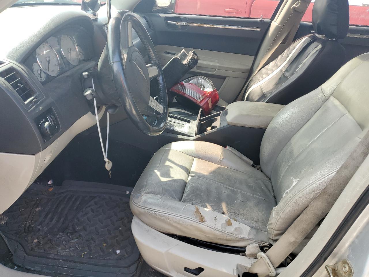 2005 CHRYSLER 300