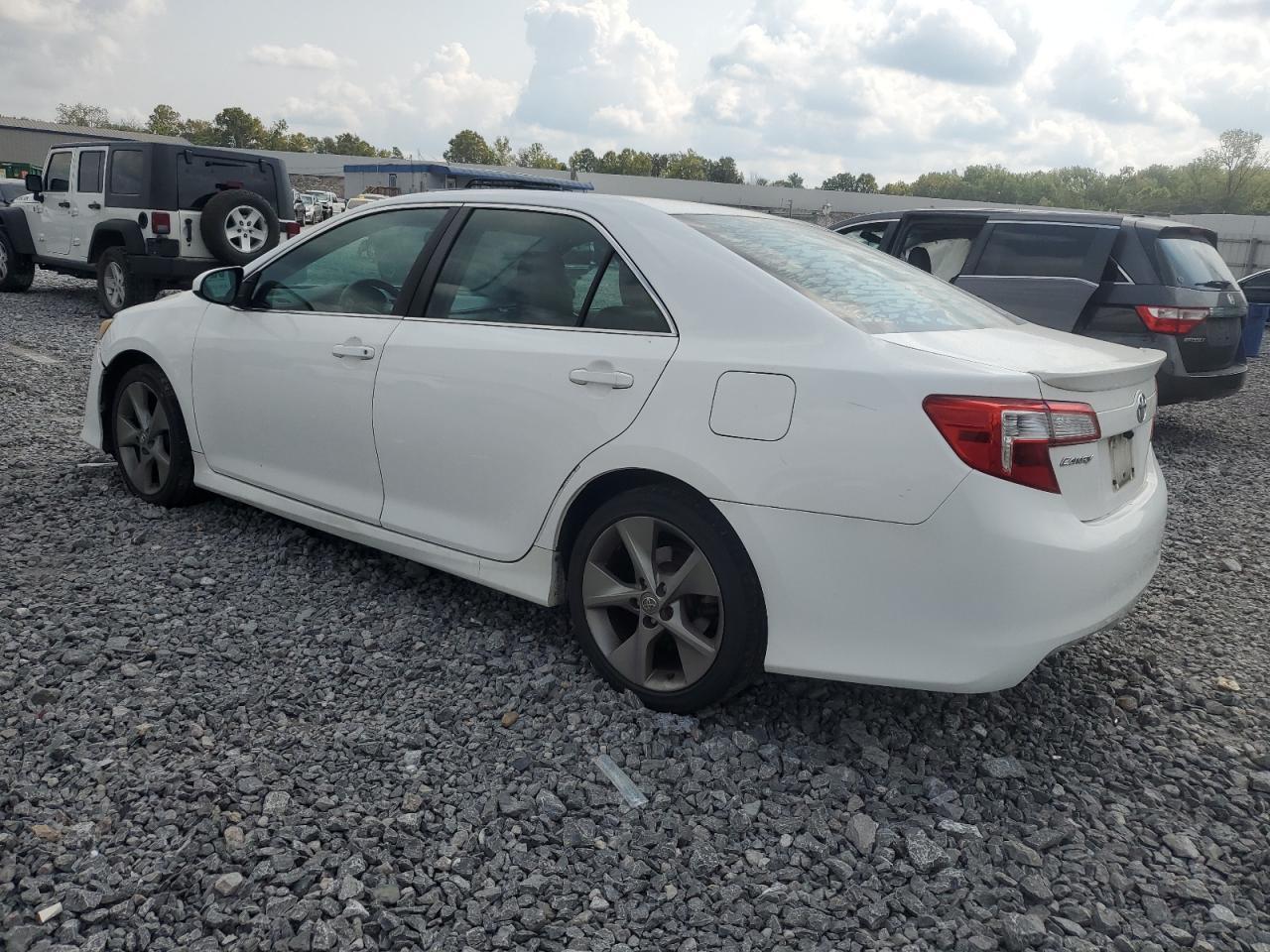 2014 TOYOTA CAMRY