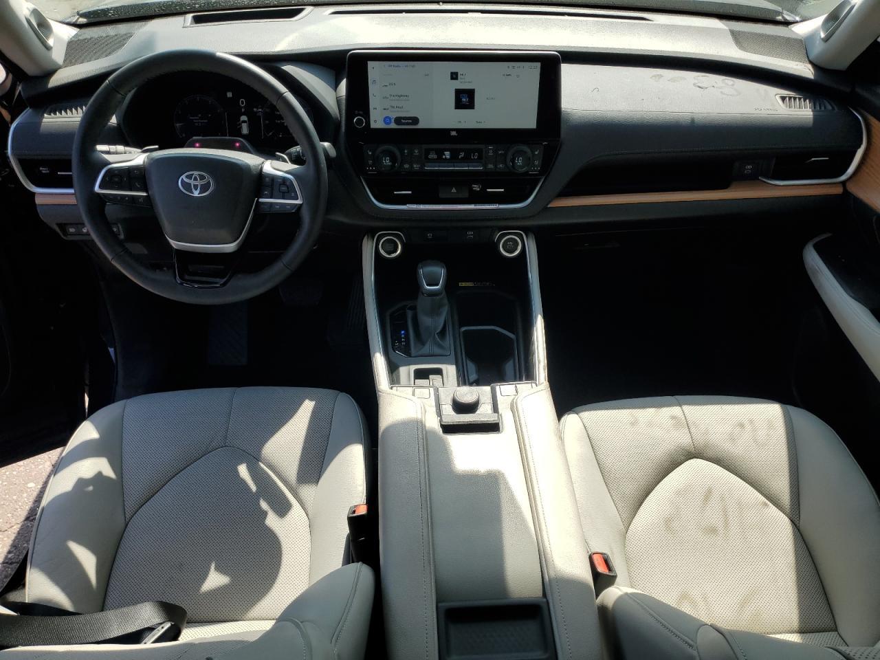 2025 TOYOTA HIGHLANDER