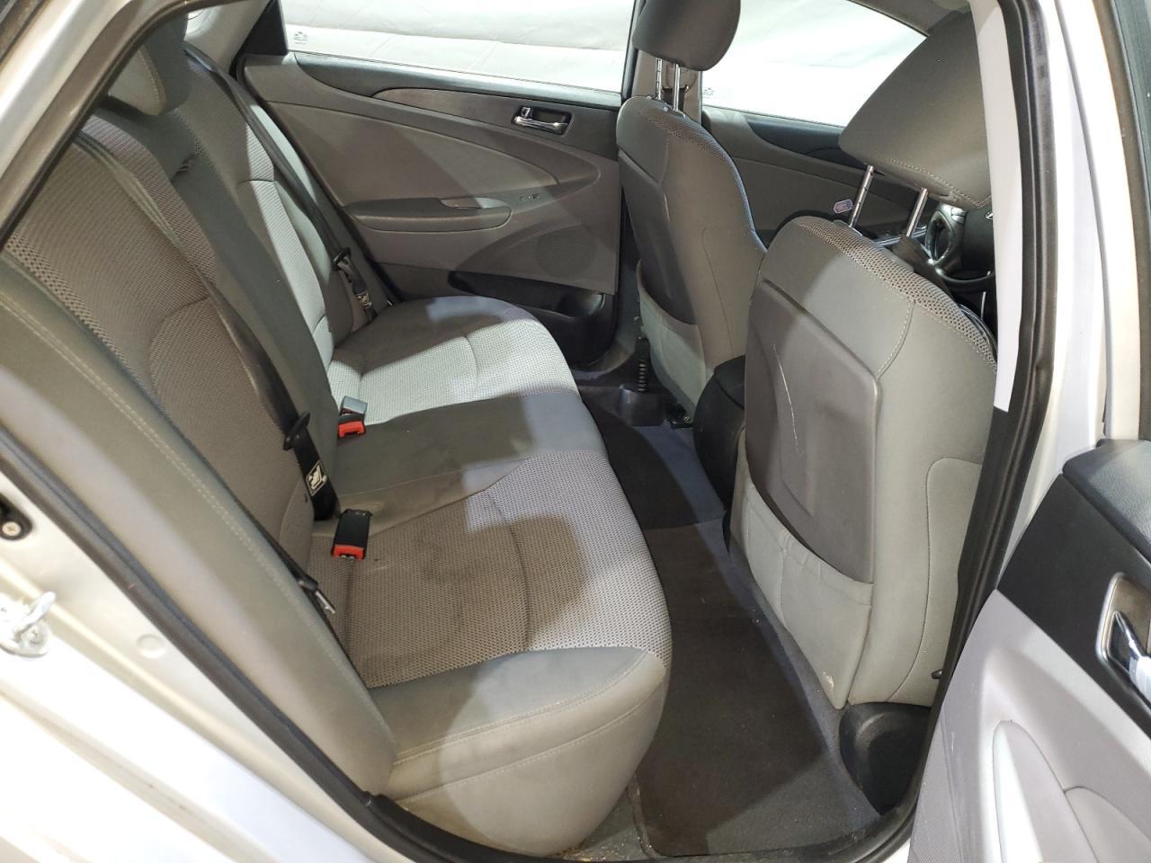 2011 HYUNDAI SONATA