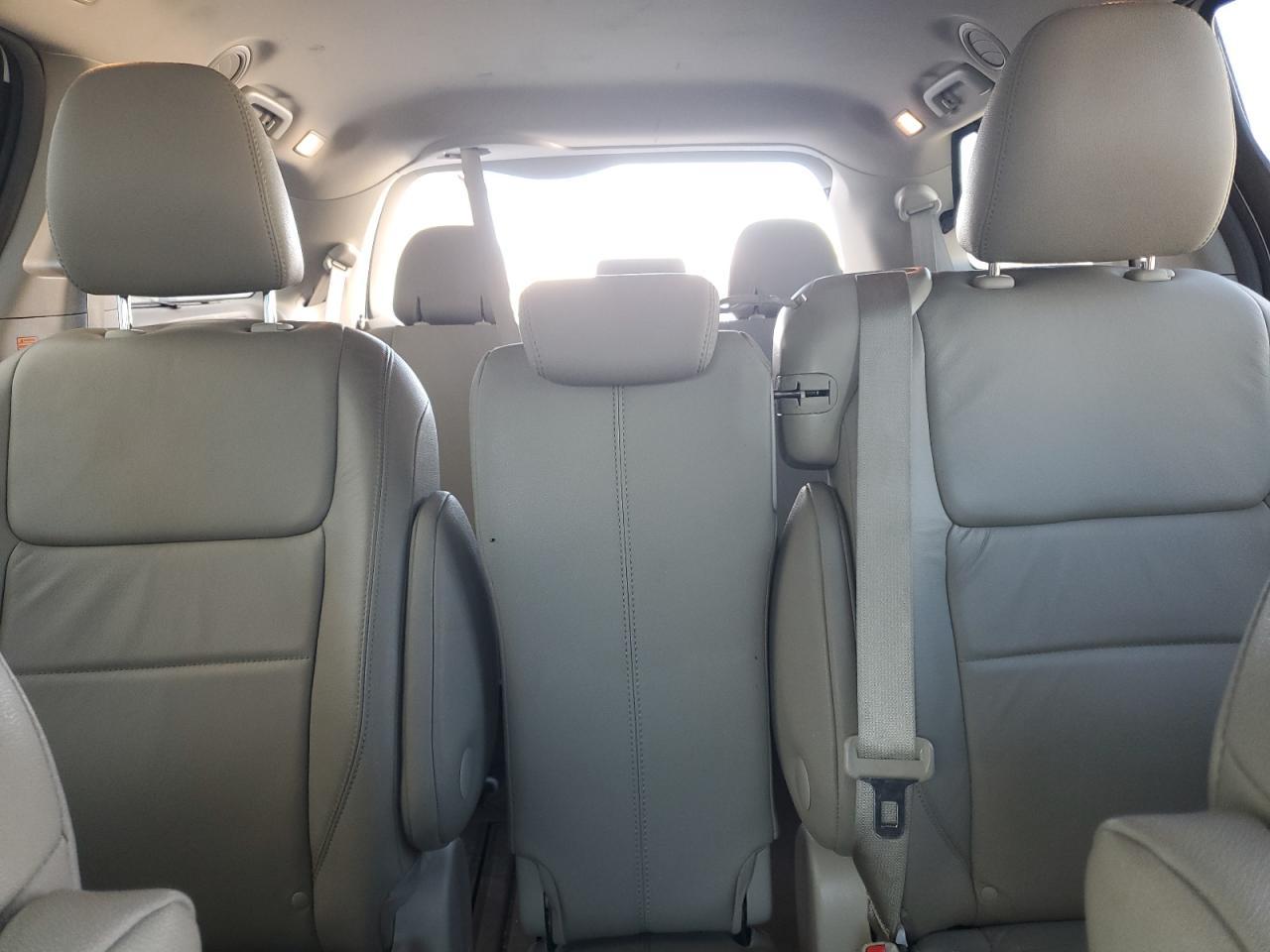 2016 TOYOTA SIENNA