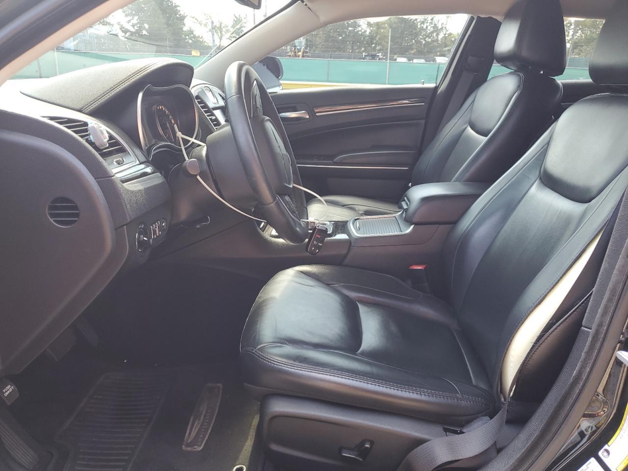 2016 CHRYSLER 300