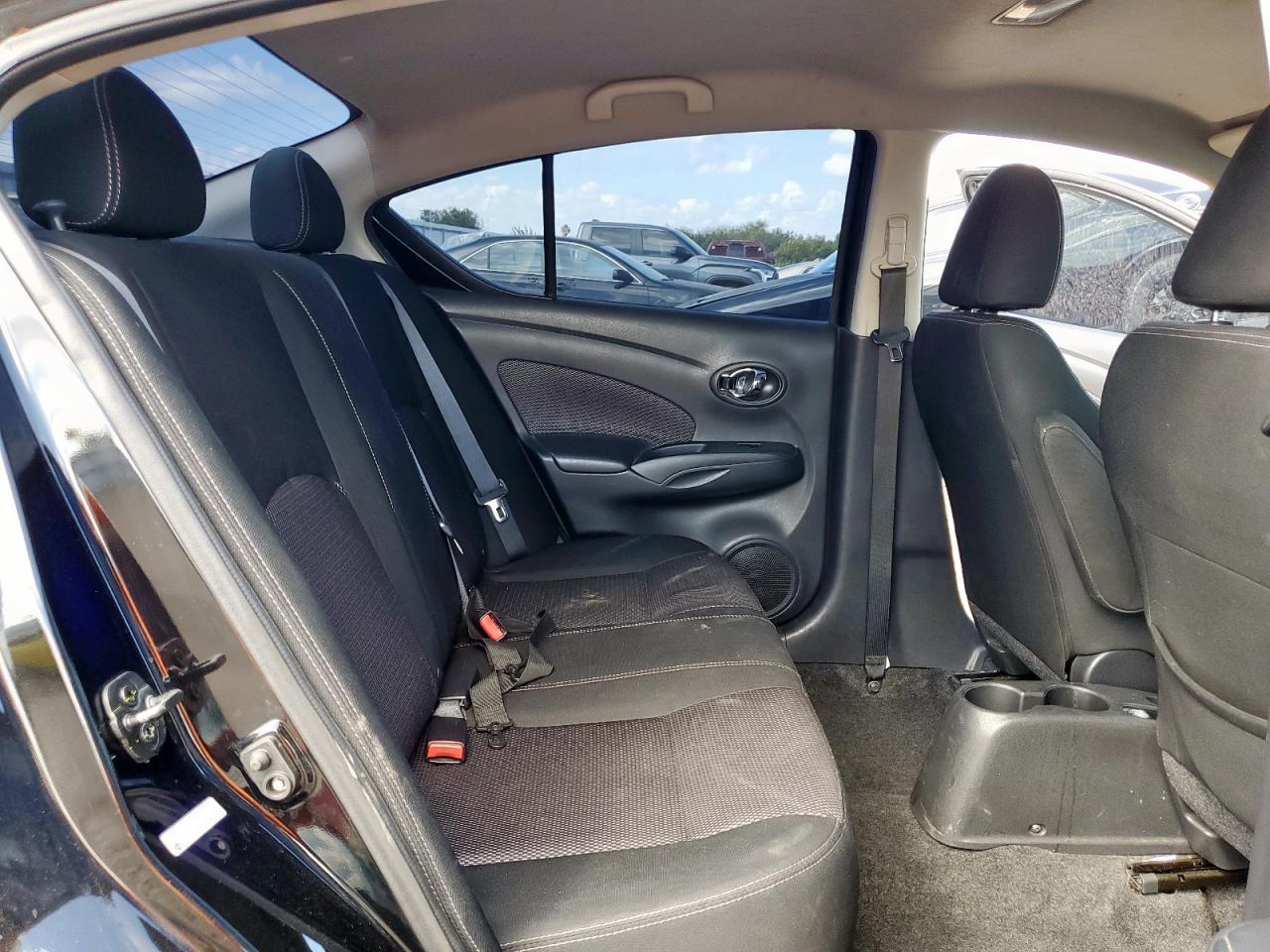 2017 NISSAN VERSA