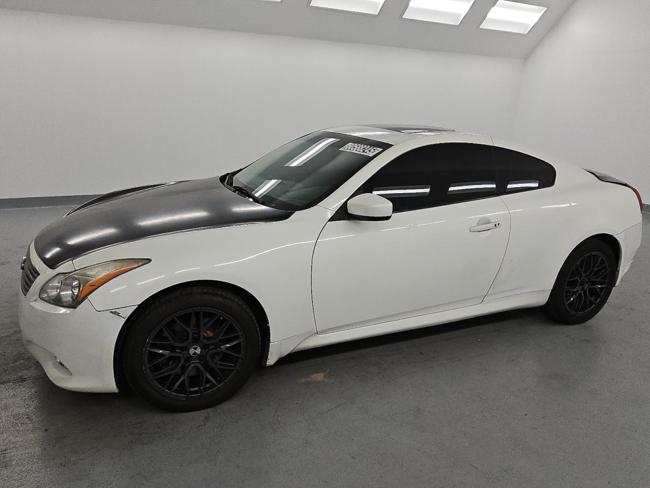 2011 INFINITI G37