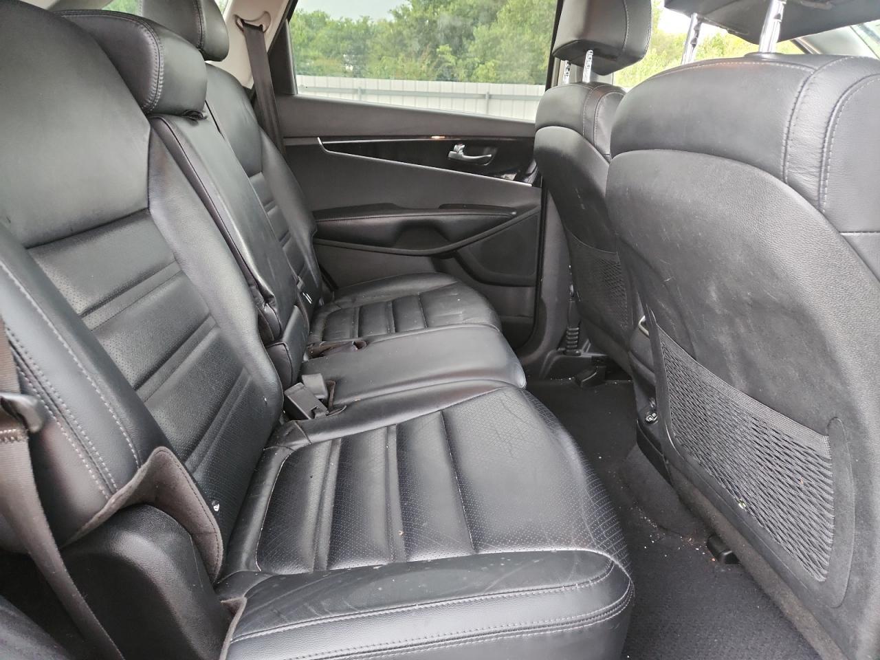 2017 KIA SORENTO