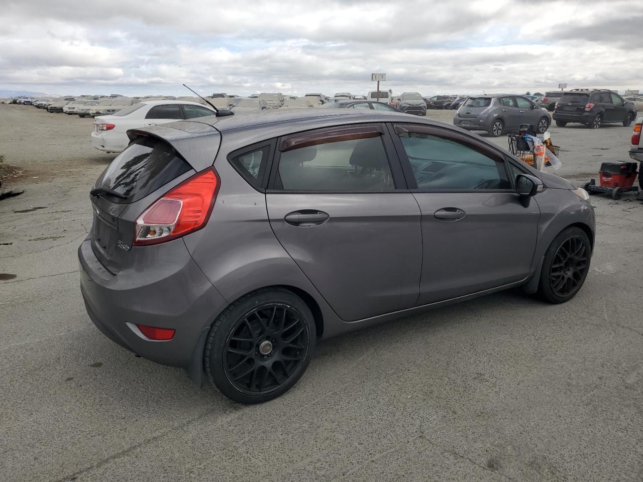 2014 FORD Fiesta