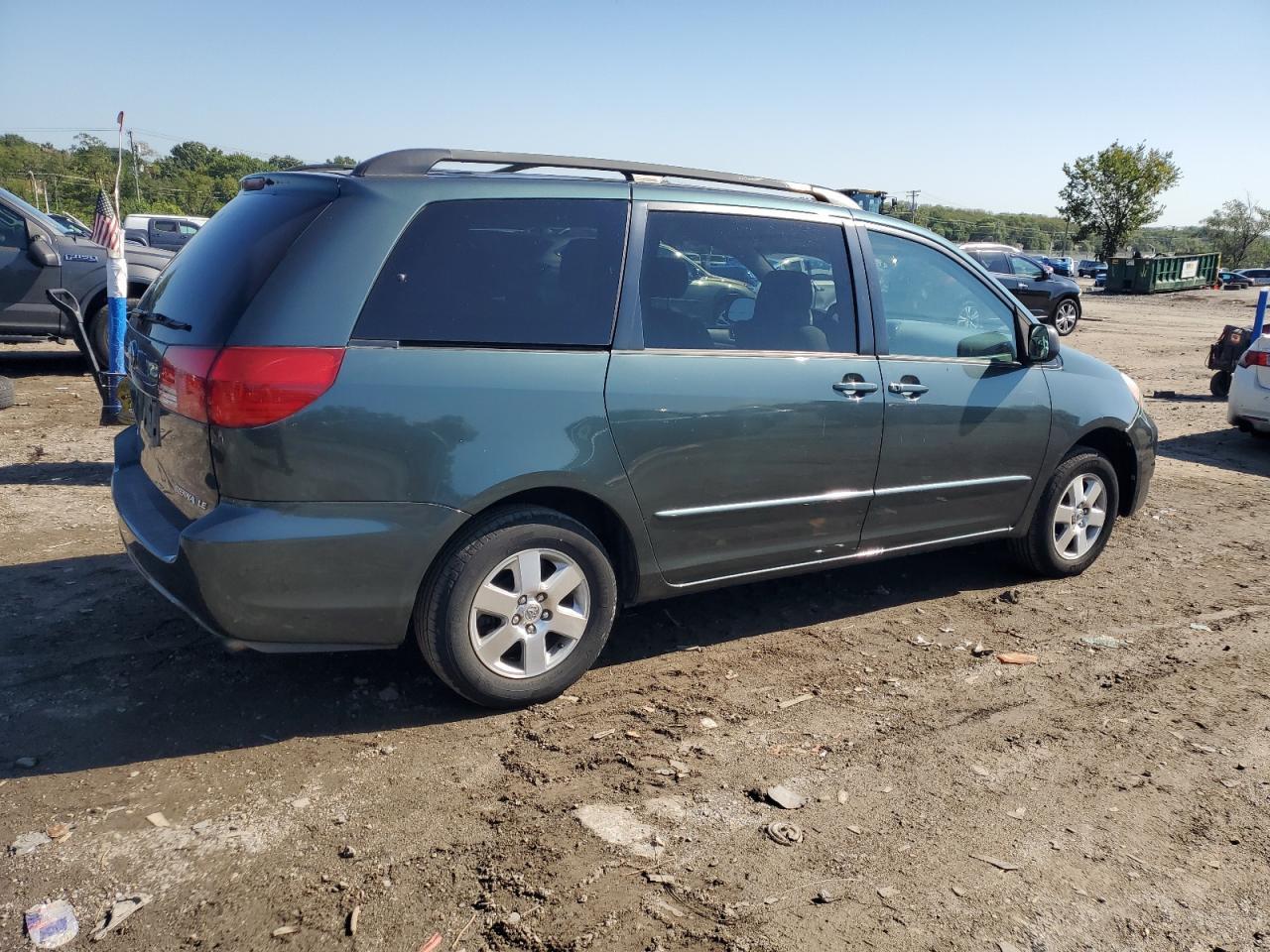 2005 TOYOTA SIENNA