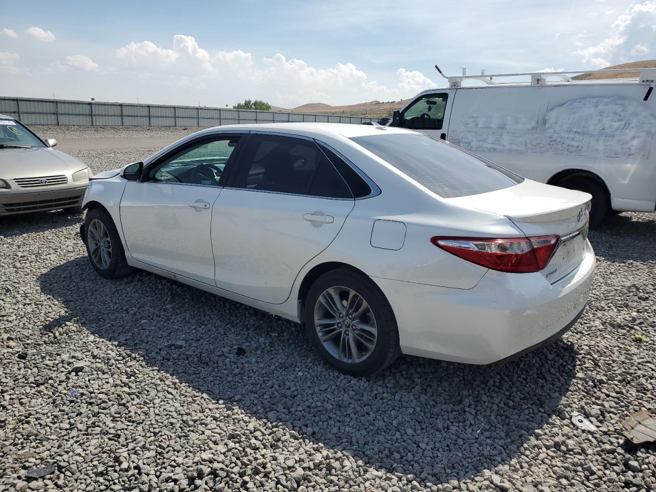 2016 TOYOTA CAMRY