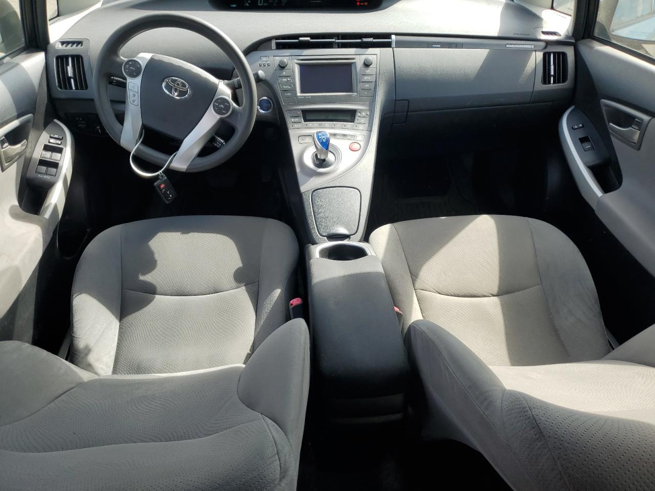 2012 TOYOTA Prius Plug-In