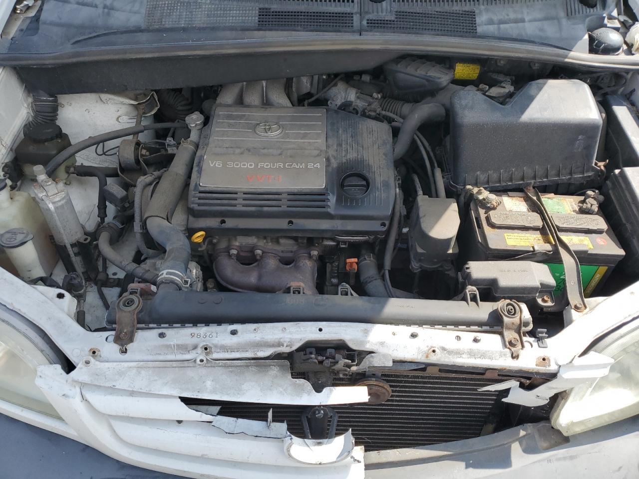 2002 TOYOTA SIENNA