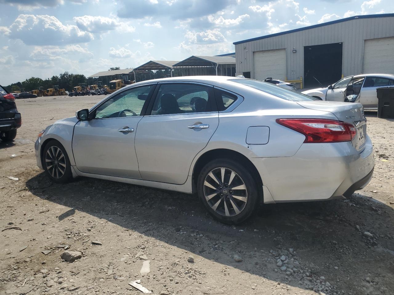 2017 NISSAN ALTIMA
