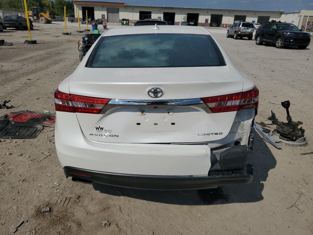2014 TOYOTA Avalon
