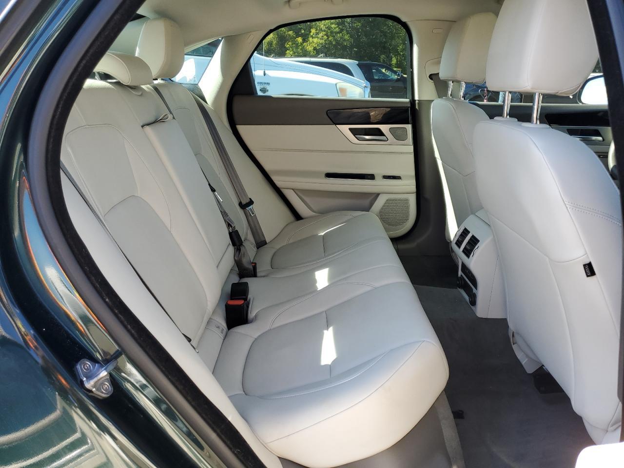 2016 JAGUAR XF