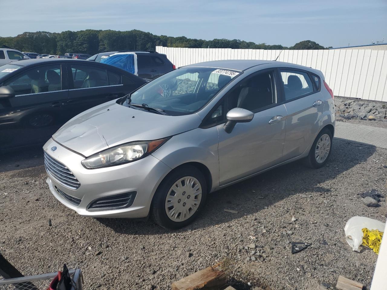 2016 FORD Fiesta