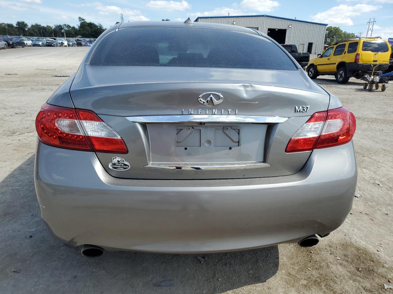 2012 INFINITI M37