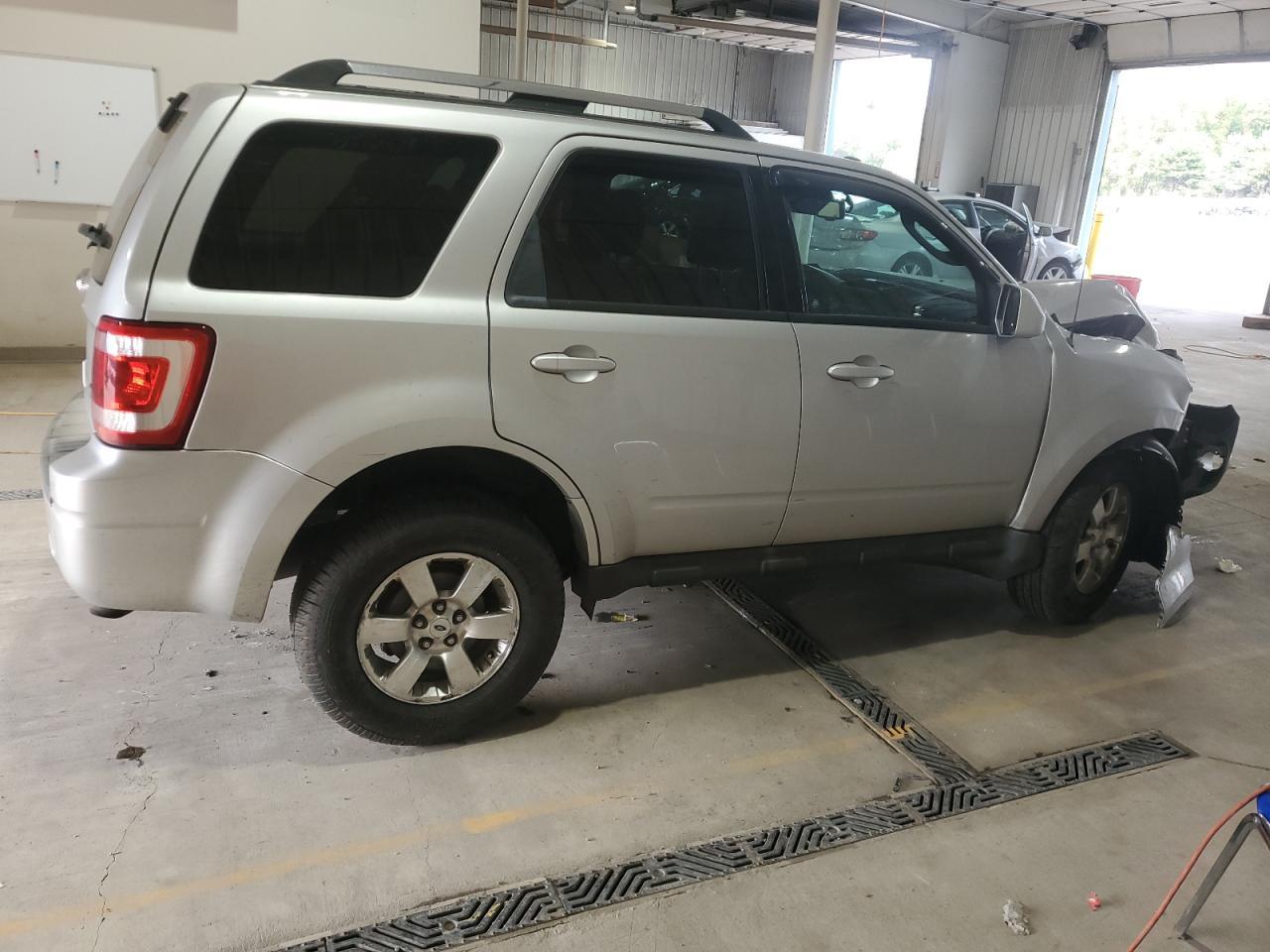 2010 FORD ESCAPE