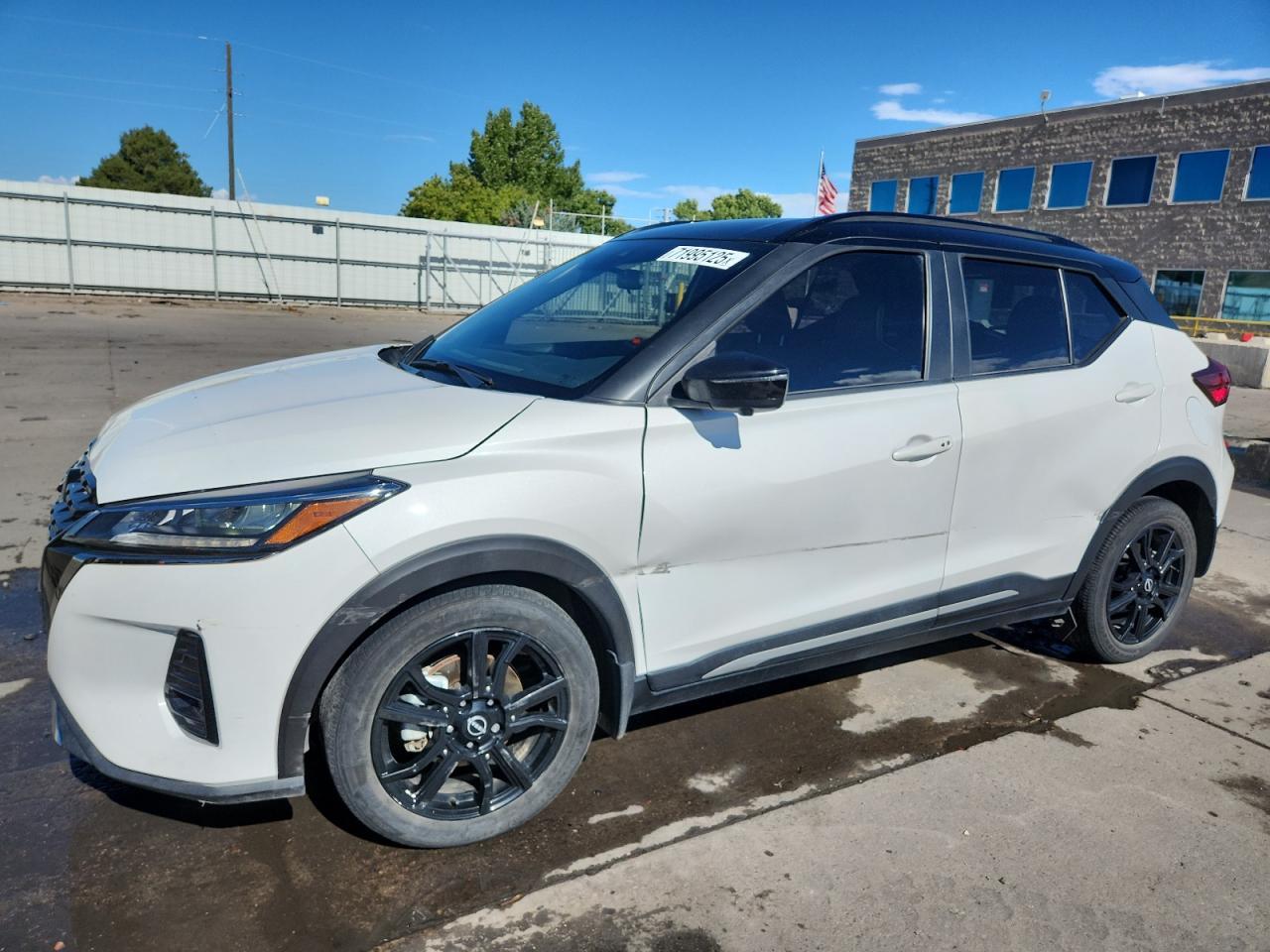 2023 NISSAN KICKS