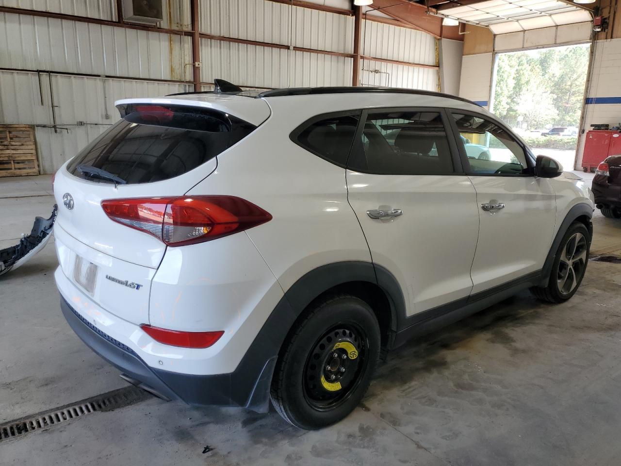 2016 HYUNDAI TUCSON