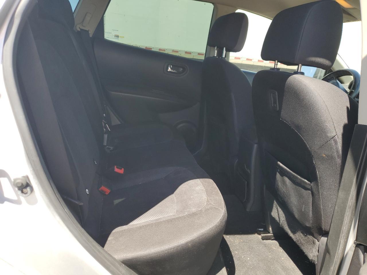 2014 NISSAN ROGUE