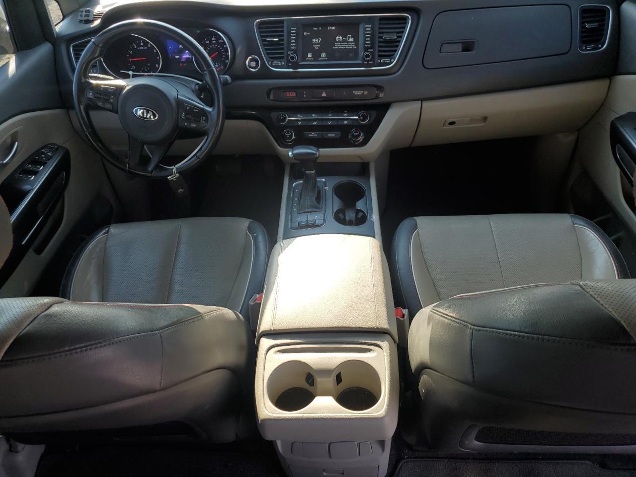 2017 KIA SEDONA