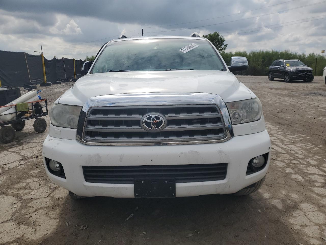 2013 TOYOTA Sequoia