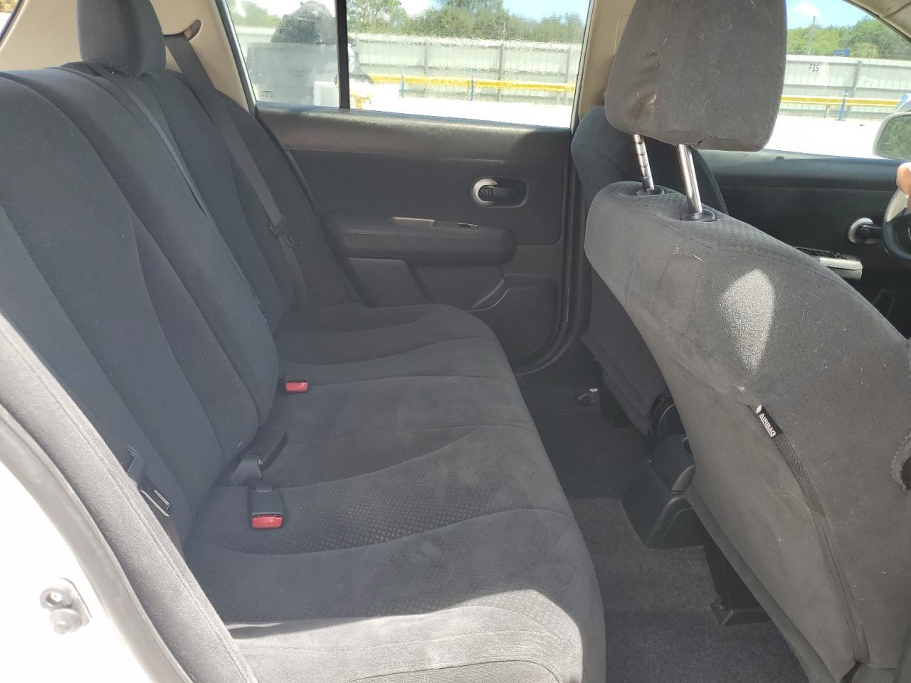 2012 NISSAN VERSA