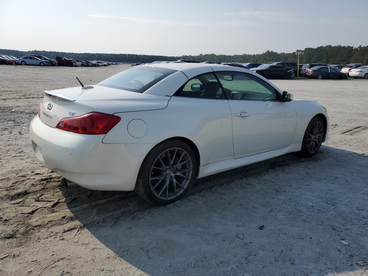 2013 INFINITI G37