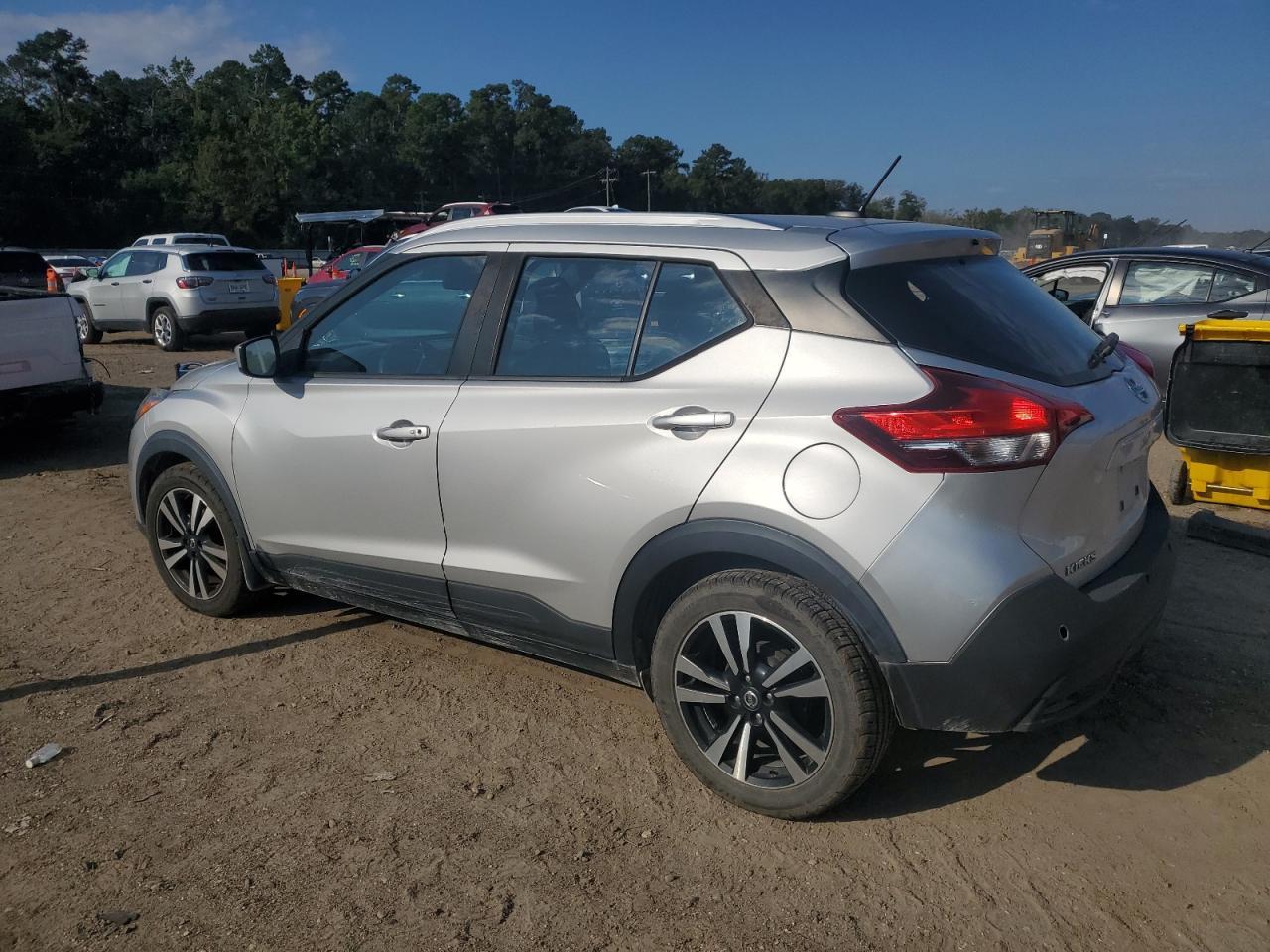 2020 NISSAN KICKS