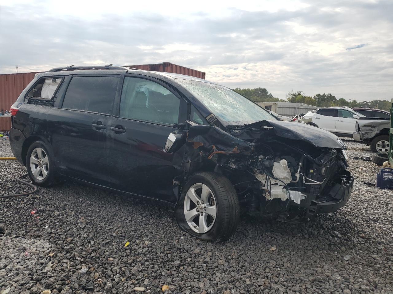 2016 TOYOTA SIENNA