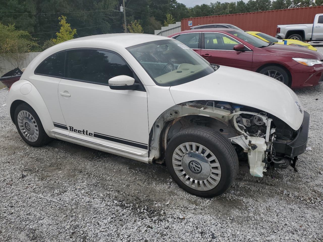 2013 VOLKSWAGEN Beetle