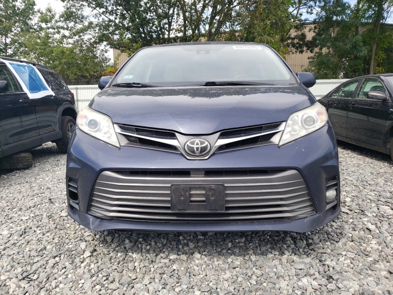 2018 TOYOTA SIENNA
