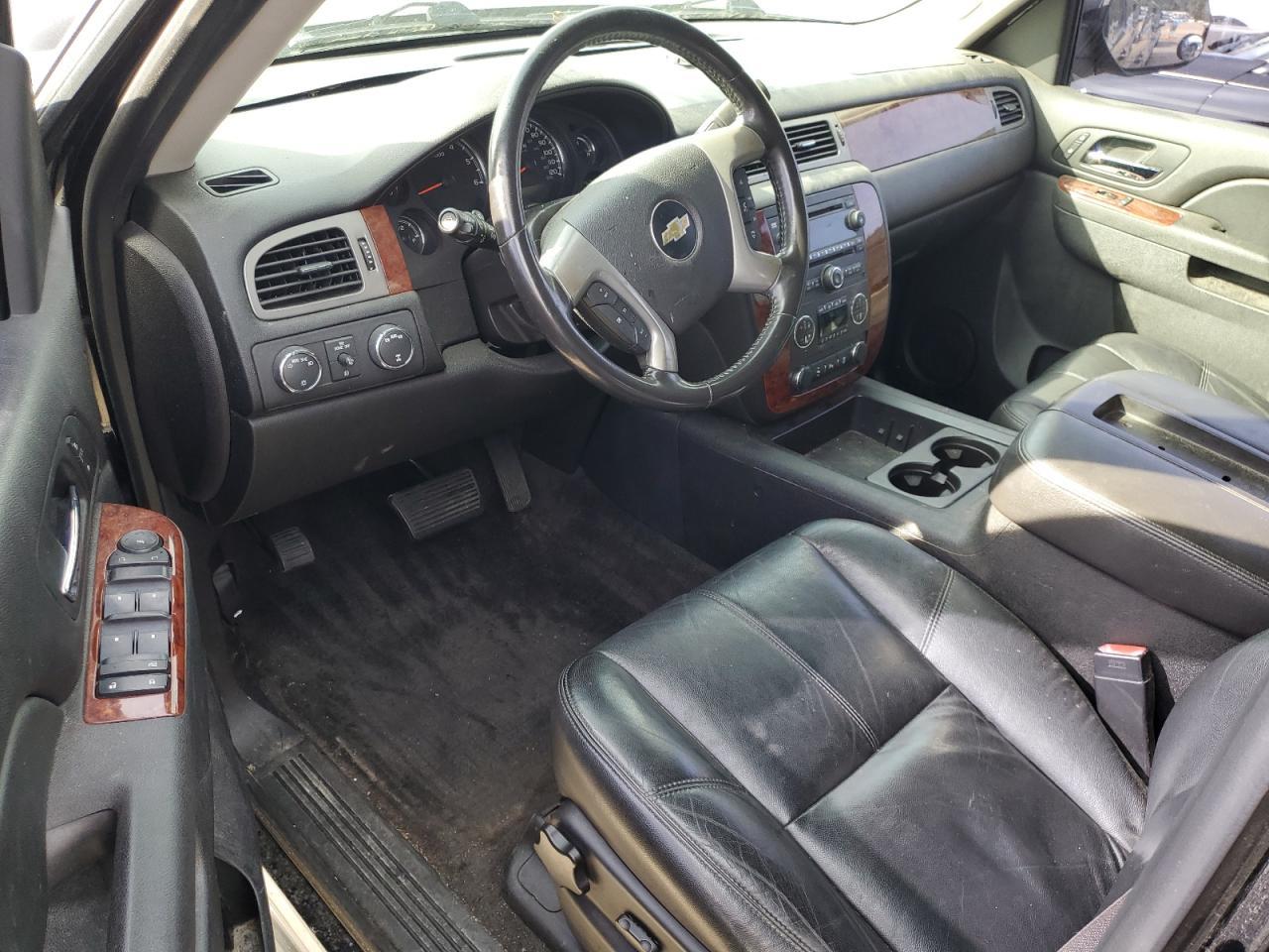 2013 CHEVROLET Suburban