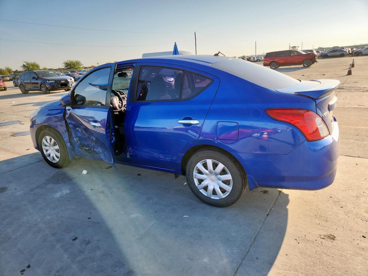 2015 NISSAN VERSA