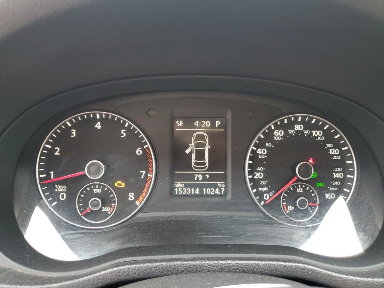 2012 VOLKSWAGEN Passat