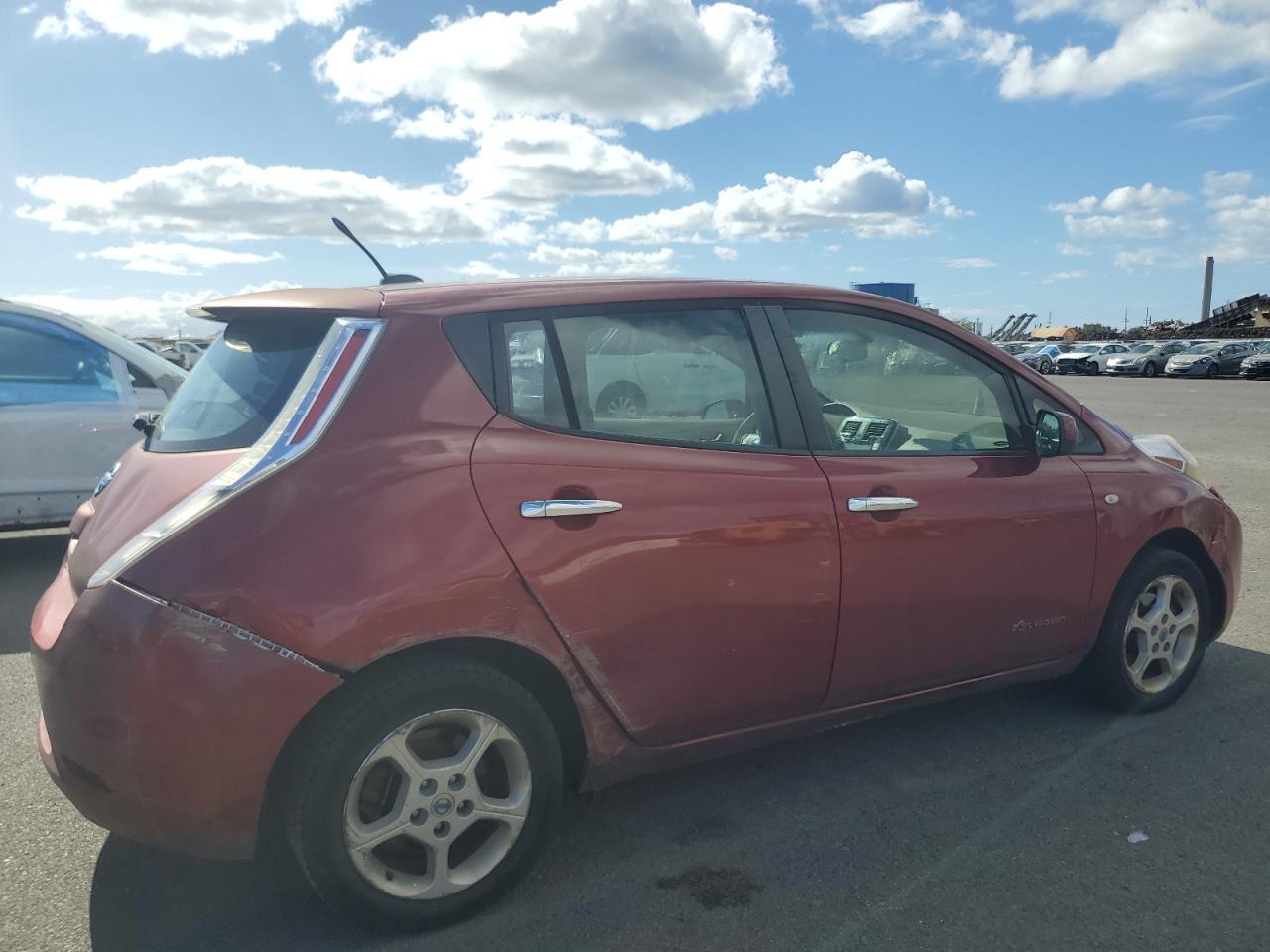 2011 NISSAN LEAF