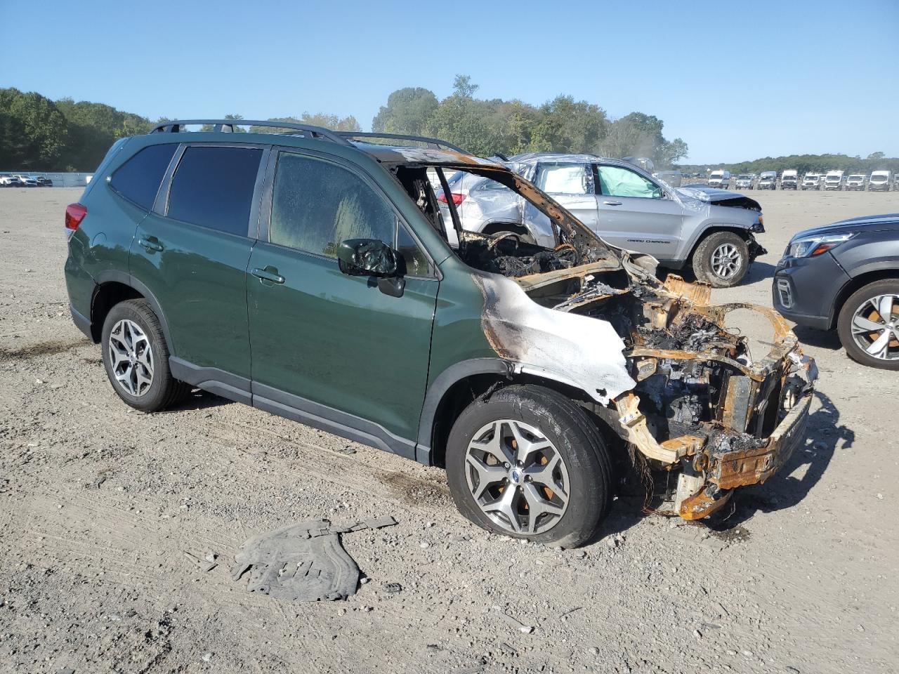 2022 SUBARU FORESTER