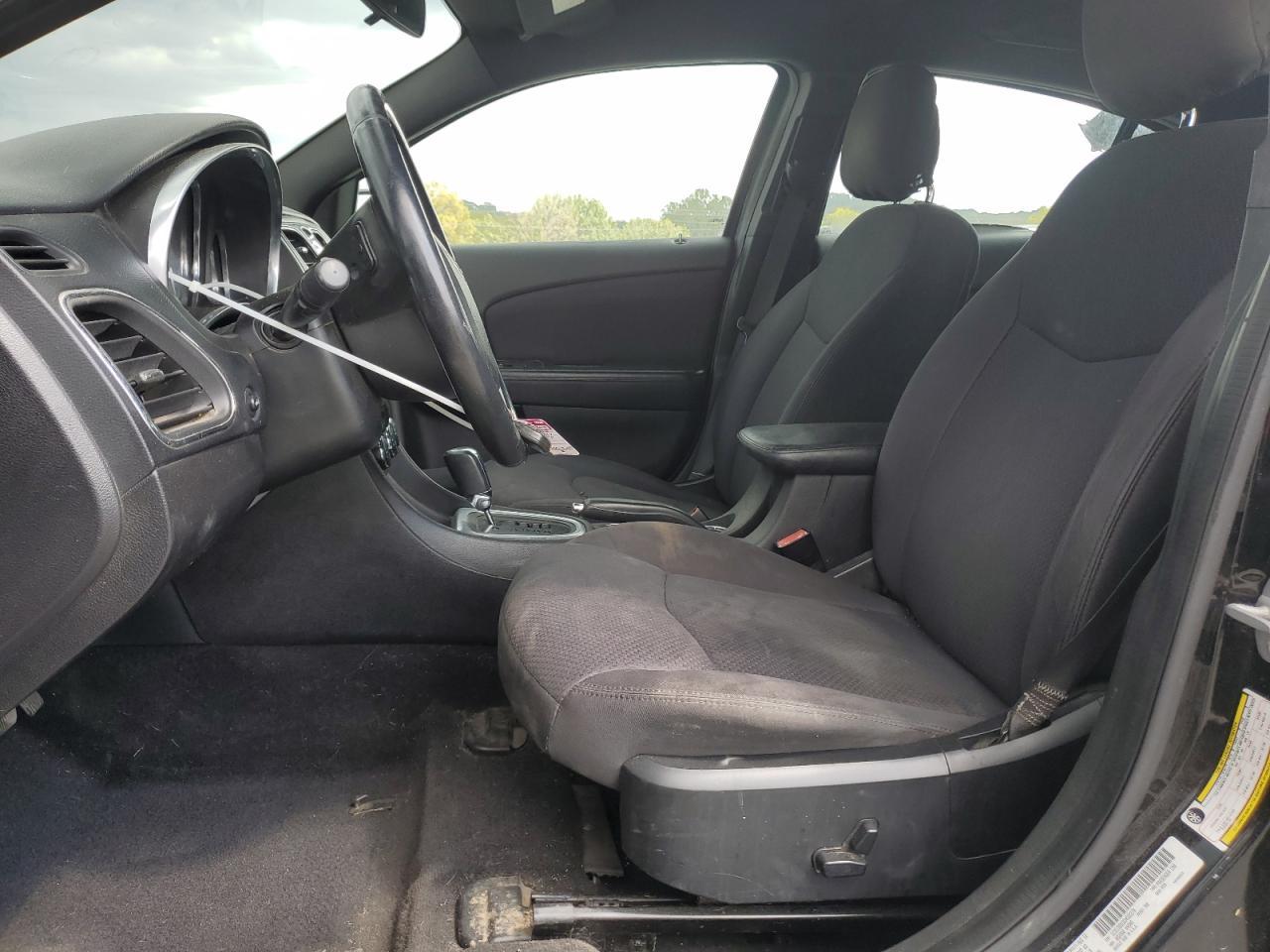 2013 CHRYSLER 200
