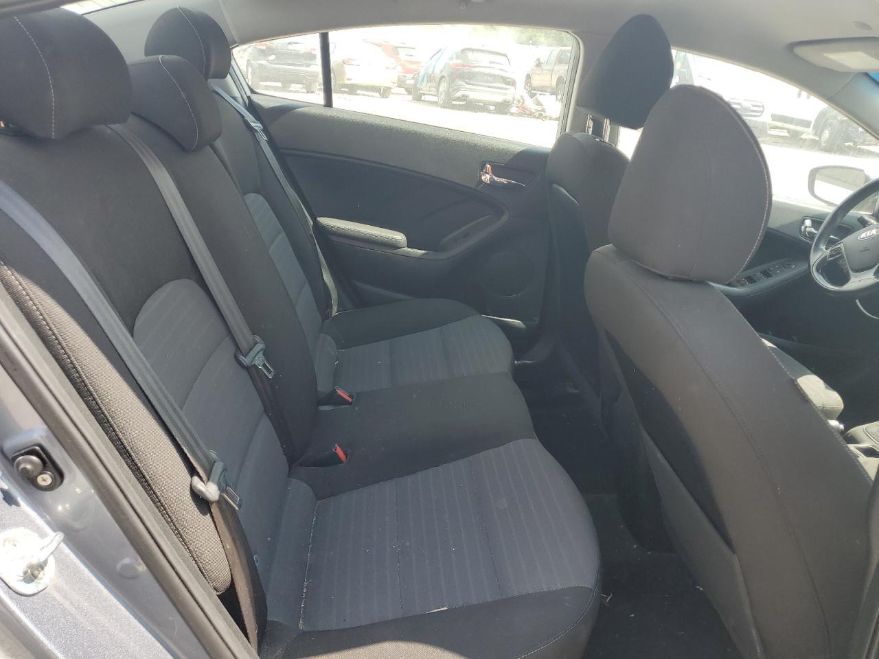 2017 KIA FORTE
