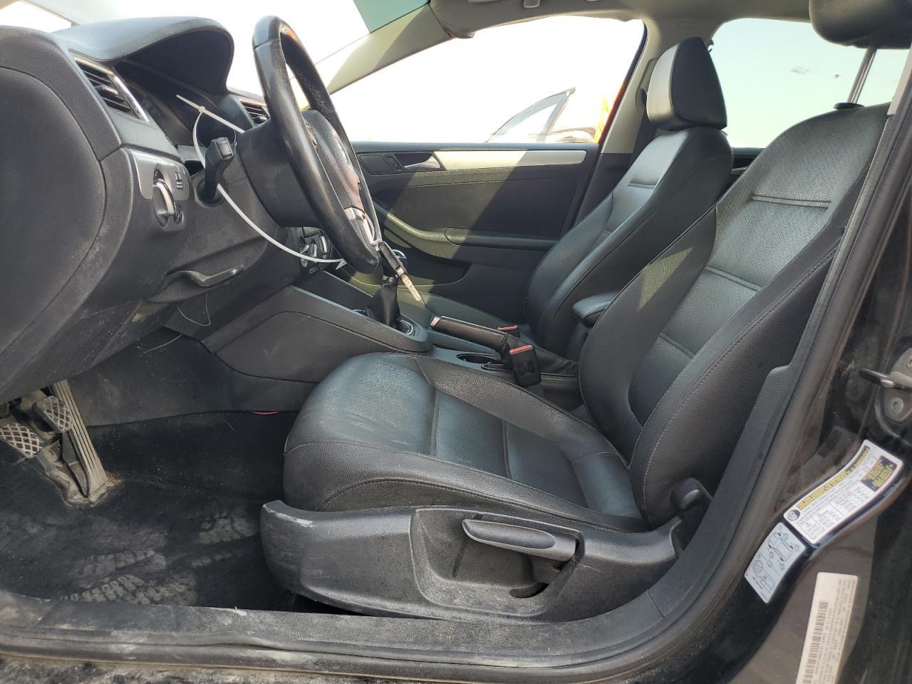 2011 VOLKSWAGEN JETTA