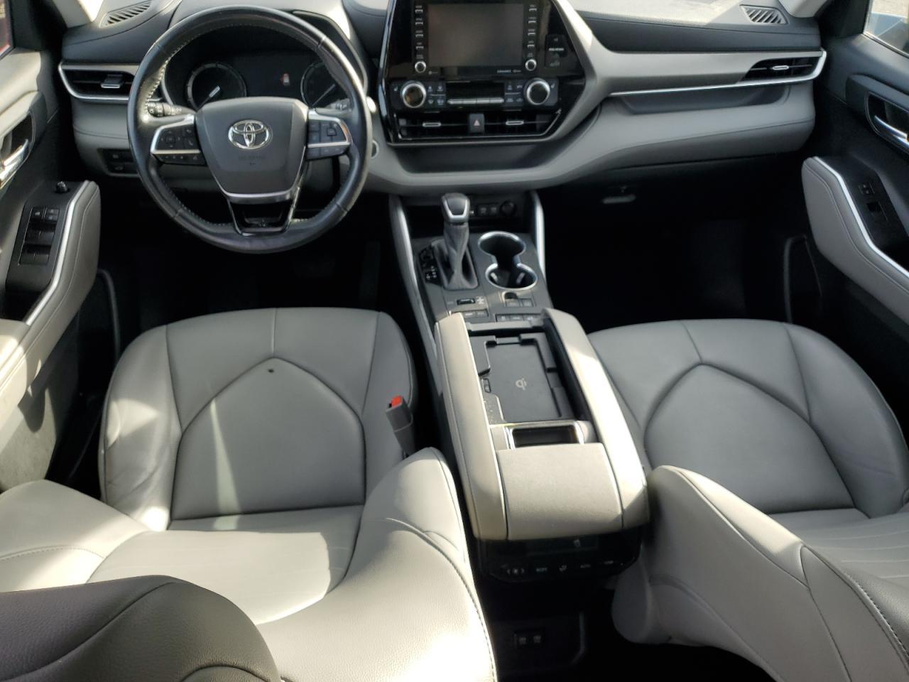 2020 TOYOTA HIGHLANDER