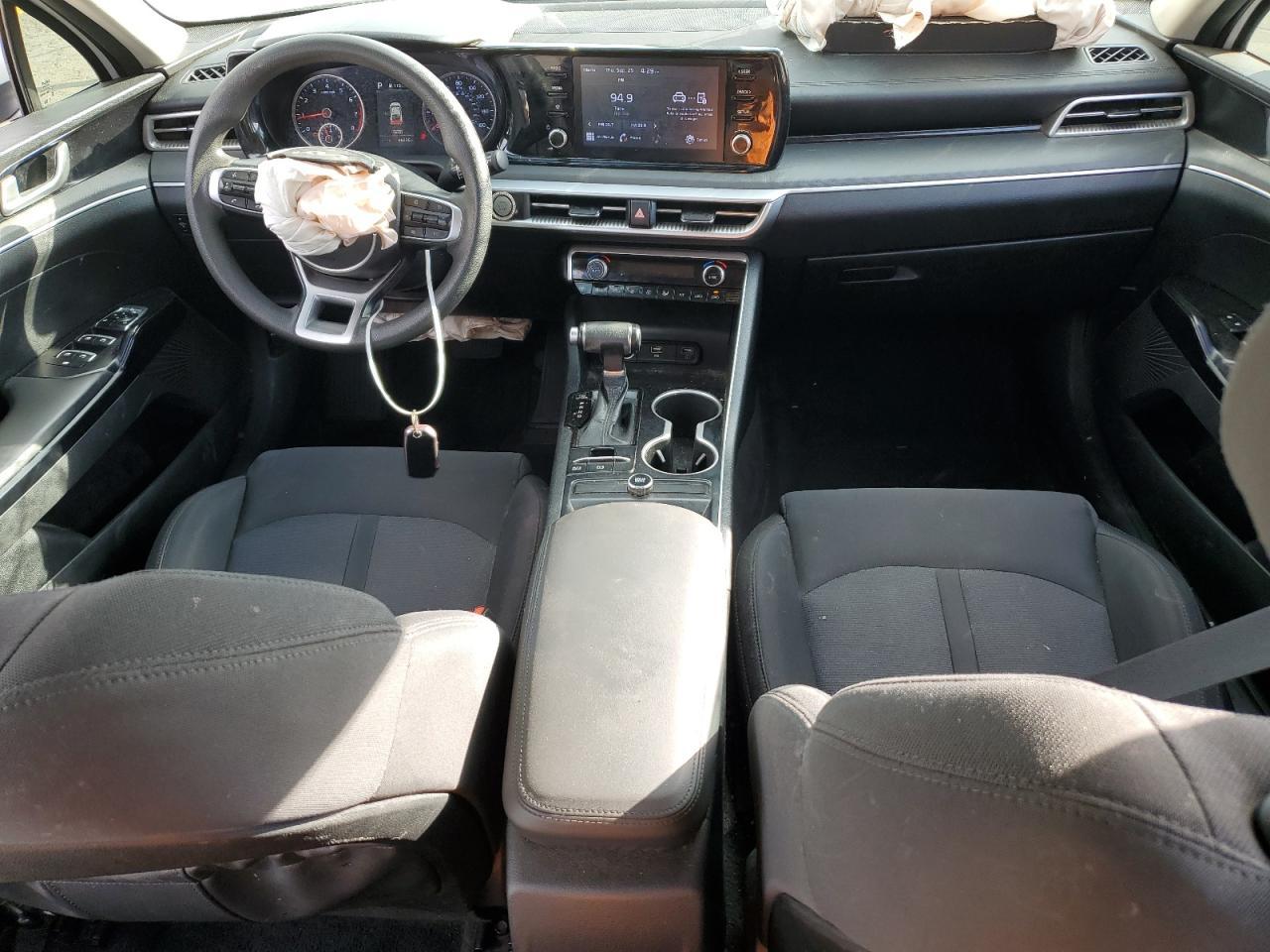 2022 KIA K5