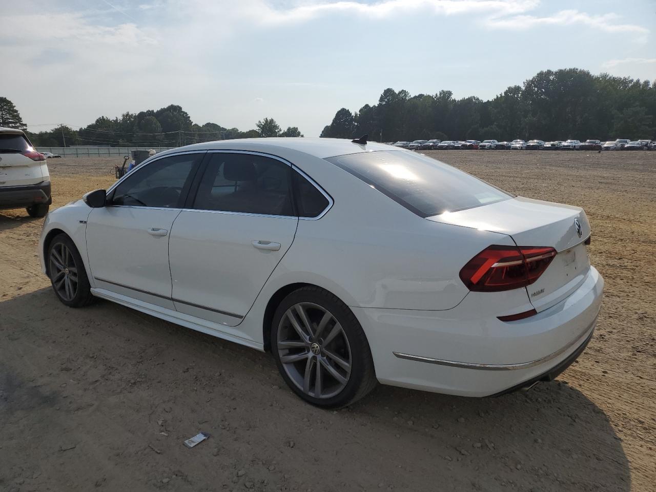 2017 VOLKSWAGEN Passat